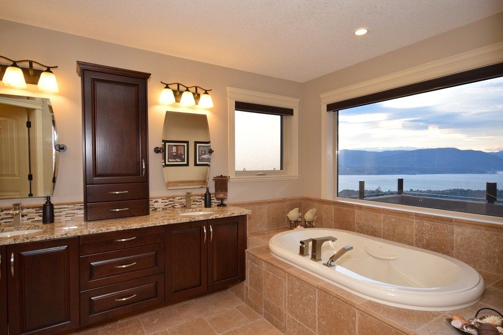 770 Kuipers Crescent property photo