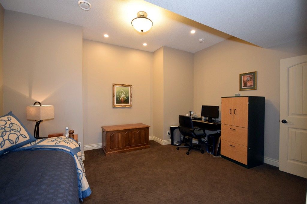 770 Kuipers Crescent property photo